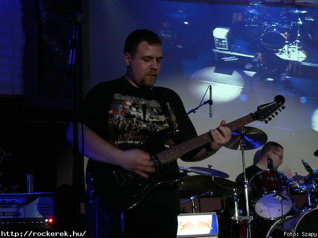  Suburban Neon,  History of heaven,  Sunset,  M-nlkl,  Faded Life,  Entrpia Architektra,  Schoolphoto,  Krhozat,  Dharma - Fot: Szapy