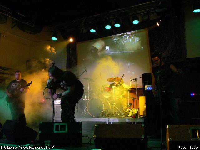  Suburban Neon,  History of heaven,  Sunset,  M-nlkl,  Faded Life,  Entrpia Architektra,  Schoolphoto,  Krhozat,  Dharma - Fot: Szapy