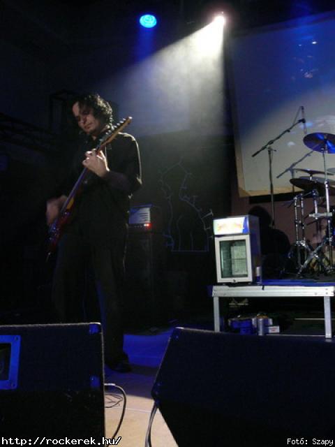  Suburban Neon,  History of heaven,  Sunset,  M-nlkl,  Faded Life,  Entrpia Architektra,  Schoolphoto,  Krhozat,  Dharma - Fot: Szapy