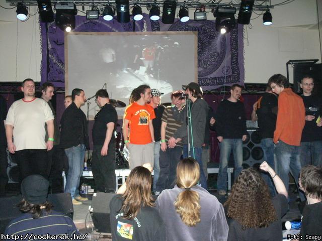  Suburban Neon,  History of heaven,  Sunset,  M-nlkl,  Faded Life,  Entrpia Architektra,  Schoolphoto,  Krhozat,  Dharma - Fot: Szapy