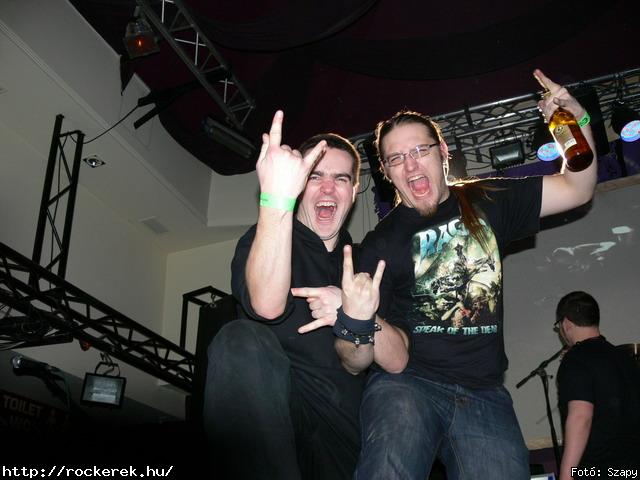  Suburban Neon,  History of heaven,  Sunset,  M-nlkl,  Faded Life,  Entrpia Architektra,  Schoolphoto,  Krhozat,  Dharma - Fot: Szapy