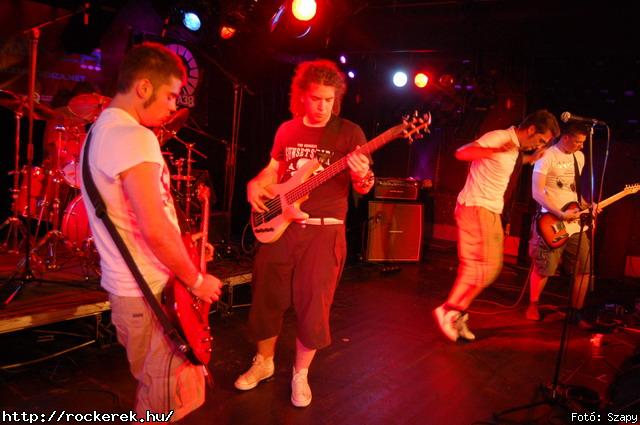  PXR,  Serial No.,  Live Large,  Samsara (A),  Innocent Eyes,  Fekete Pter,  Toscrew,  After School Program,  Novokain,  Schoolphoto,  Overdrive,  Metrosection - Fot: Szapy