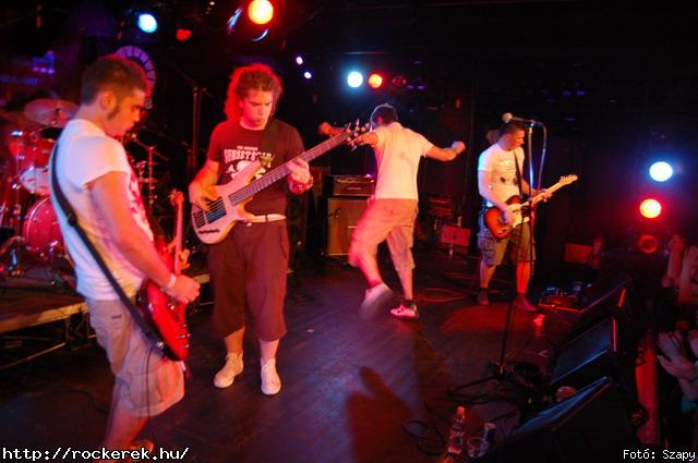  PXR,  Serial No.,  Live Large,  Samsara (A),  Innocent Eyes,  Fekete Pter,  Toscrew,  After School Program,  Novokain,  Schoolphoto,  Overdrive,  Metrosection - Fot: Szapy