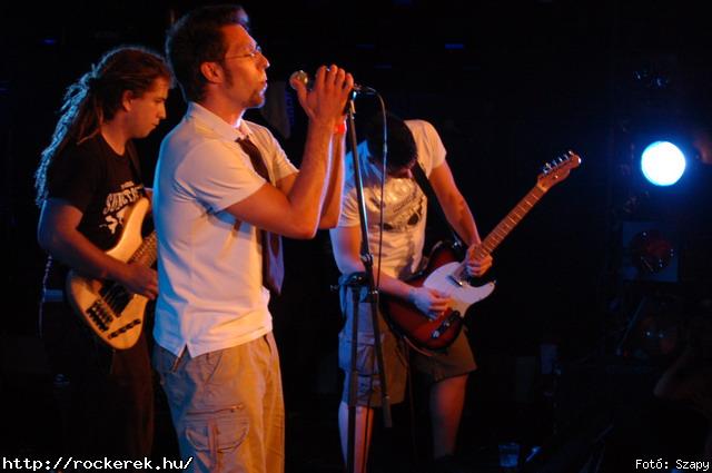  PXR,  Serial No.,  Live Large,  Samsara (A),  Innocent Eyes,  Fekete Pter,  Toscrew,  After School Program,  Novokain,  Schoolphoto,  Overdrive,  Metrosection - Fot: Szapy