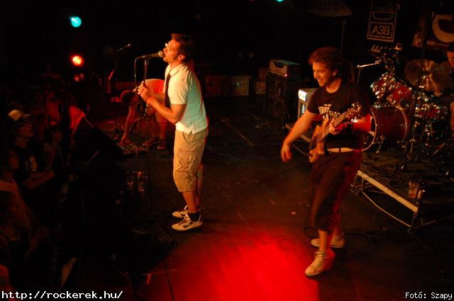  PXR,  Serial No.,  Live Large,  Samsara (A),  Innocent Eyes,  Fekete Pter,  Toscrew,  After School Program,  Novokain,  Schoolphoto,  Overdrive,  Metrosection - Fot: Szapy