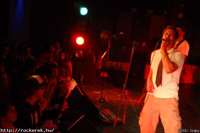  PXR,  Serial No.,  Live Large,  Samsara (A),  Innocent Eyes,  Fekete Pter,  Toscrew,  After School Program,  Novokain,  Schoolphoto,  Overdrive,  Metrosection - Fot: Szapy