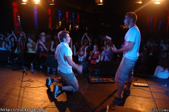  PXR,  Serial No.,  Live Large,  Samsara (A),  Innocent Eyes,  Fekete Pter,  Toscrew,  After School Program,  Novokain,  Schoolphoto,  Overdrive,  Metrosection - Fot: Szapy