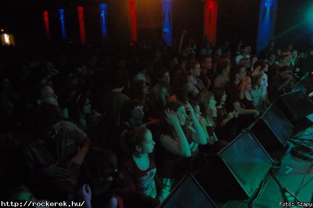  PXR,  Serial No.,  Live Large,  Samsara (A),  Innocent Eyes,  Fekete Pter,  Toscrew,  After School Program,  Novokain,  Schoolphoto,  Overdrive,  Metrosection - Fot: Szapy