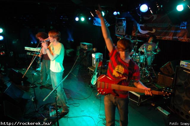  PXR,  Serial No.,  Live Large,  Samsara (A),  Innocent Eyes,  Fekete Pter,  Toscrew,  After School Program,  Novokain,  Schoolphoto,  Overdrive,  Metrosection - Fot: Szapy