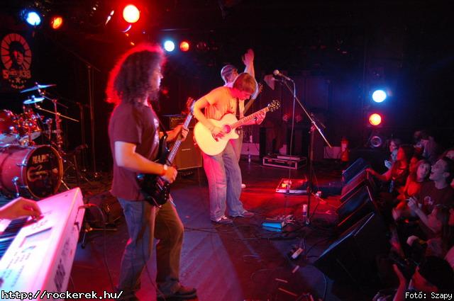  PXR,  Serial No.,  Live Large,  Samsara (A),  Innocent Eyes,  Fekete Pter,  Toscrew,  After School Program,  Novokain,  Schoolphoto,  Overdrive,  Metrosection - Fot: Szapy