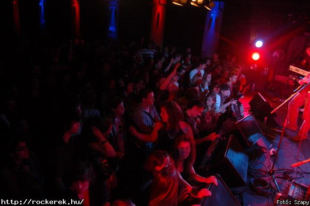  PXR,  Serial No.,  Live Large,  Samsara (A),  Innocent Eyes,  Fekete Pter,  Toscrew,  After School Program,  Novokain,  Schoolphoto,  Overdrive,  Metrosection - Fot: Szapy