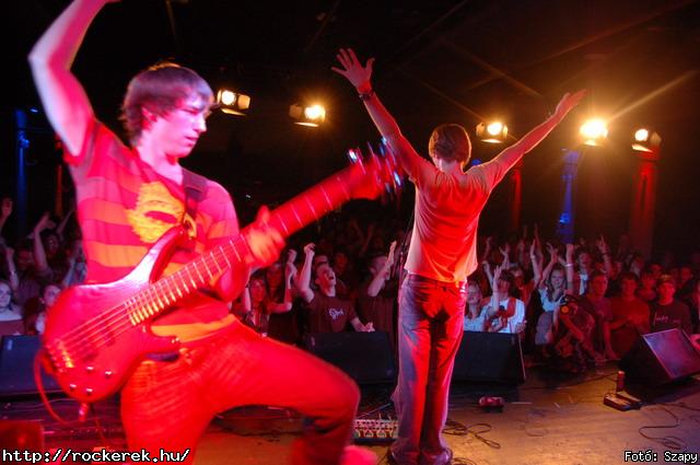  PXR,  Serial No.,  Live Large,  Samsara (A),  Innocent Eyes,  Fekete Pter,  Toscrew,  After School Program,  Novokain,  Schoolphoto,  Overdrive,  Metrosection - Fot: Szapy