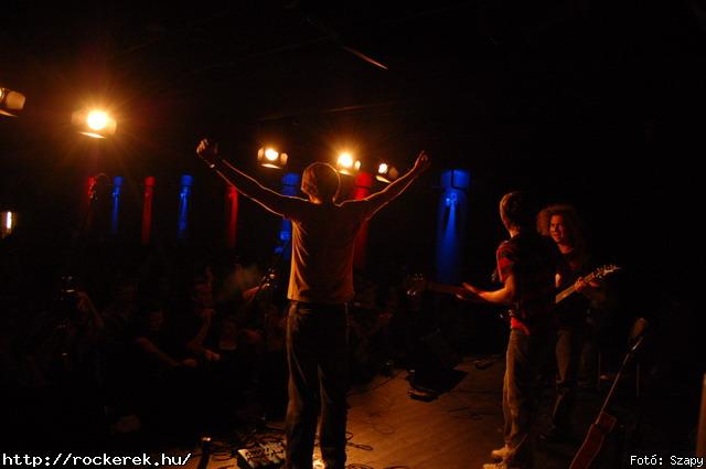  PXR,  Serial No.,  Live Large,  Samsara (A),  Innocent Eyes,  Fekete Pter,  Toscrew,  After School Program,  Novokain,  Schoolphoto,  Overdrive,  Metrosection - Fot: Szapy