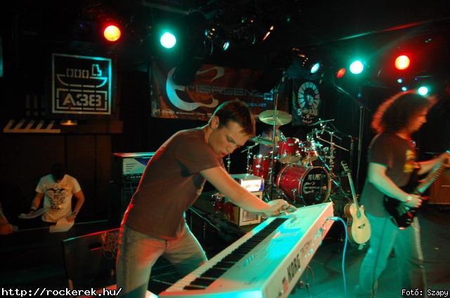  PXR,  Serial No.,  Live Large,  Samsara (A),  Innocent Eyes,  Fekete Pter,  Toscrew,  After School Program,  Novokain,  Schoolphoto,  Overdrive,  Metrosection - Fot: Szapy