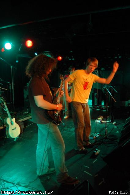  PXR,  Serial No.,  Live Large,  Samsara (A),  Innocent Eyes,  Fekete Pter,  Toscrew,  After School Program,  Novokain,  Schoolphoto,  Overdrive,  Metrosection - Fot: Szapy