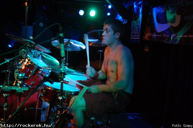  PXR,  Serial No.,  Live Large,  Samsara (A),  Innocent Eyes,  Fekete Pter,  Toscrew,  After School Program,  Novokain,  Schoolphoto,  Overdrive,  Metrosection - Fot: Szapy