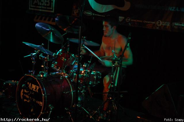  PXR,  Serial No.,  Live Large,  Samsara (A),  Innocent Eyes,  Fekete Pter,  Toscrew,  After School Program,  Novokain,  Schoolphoto,  Overdrive,  Metrosection - Fot: Szapy