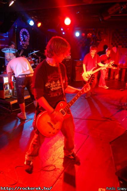  PXR,  Serial No.,  Live Large,  Samsara (A),  Innocent Eyes,  Fekete Pter,  Toscrew,  After School Program,  Novokain,  Schoolphoto,  Overdrive,  Metrosection - Fot: Szapy