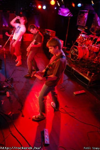  PXR,  Serial No.,  Live Large,  Samsara (A),  Innocent Eyes,  Fekete Pter,  Toscrew,  After School Program,  Novokain,  Schoolphoto,  Overdrive,  Metrosection - Fot: Szapy