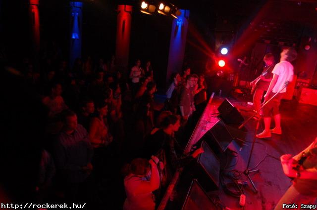  PXR,  Serial No.,  Live Large,  Samsara (A),  Innocent Eyes,  Fekete Pter,  Toscrew,  After School Program,  Novokain,  Schoolphoto,  Overdrive,  Metrosection - Fot: Szapy