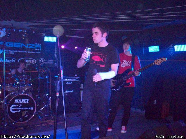  Conan`s First Date, Echer, Kisherceg, Leecher, Madame, Scarcity, Silent Shout, Torn Into Pieces, Viszonylag j - Fot: _Angeltear_