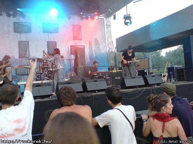  Ab/cd, Alvin s A Mkusok, Beatrice, Belga, Belmondo, Chuck Norris Action Squad, Collins And Behnam, Colorstar, Dalriada, Death Angel, Depresszi, Dek Bill Blues Band, Esclin Syndo, Finntroll, Firkin, Fish!, Hollywood Rose, Infra Gandhi, Kataklysm, Keep Of Kalessin, Kispl s A Borz, Korai Banditos Party, Korai rm, Kowalsky Meg A Vega, Machine Head, Magna Cum Laude, Mobilmania, Mystery Gang, N.o.h.a, Neo, Ossian, Paddy& The Rats, Parov Stelar & Band, Pokolgp, Quimby, Remorse, Road, Rme Vrzik, Sepultura, Ska Funderz, Subscribe, Tankcsapda, Testament, The Bedlam, The Idoru, Titusz, Watch My Dying, Yellow Spots, Zorall - Fot: Metal Warrior