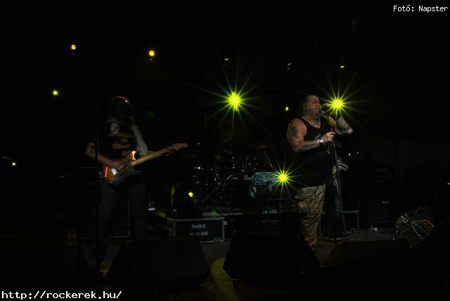  Road, Rme Vrzik, Dek Bill Gyula, Hobo s Bandja, ABCD (AC/DC Tribute) - Fot: Napster