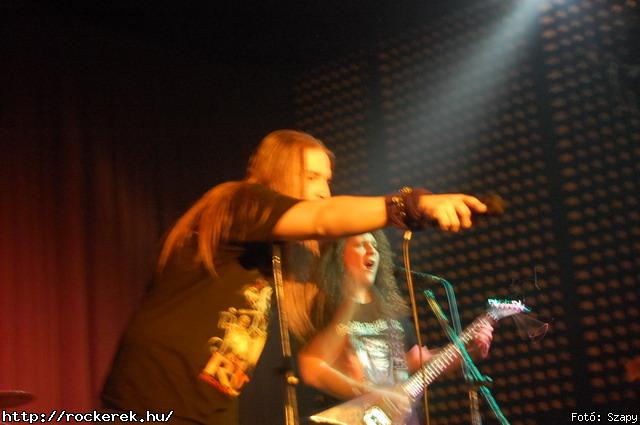  Mr Eddie Krueger,  Nilakantha, Revolution - Fot: Szapy