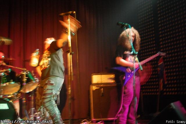  Mr Eddie Krueger,  Nilakantha, Revolution - Fot: Szapy