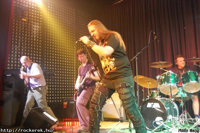  Mr Eddie Krueger,  Nilakantha, Revolution - Fot: Szapy