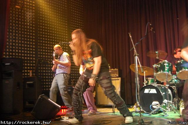  Mr Eddie Krueger,  Nilakantha, Revolution - Fot: Szapy