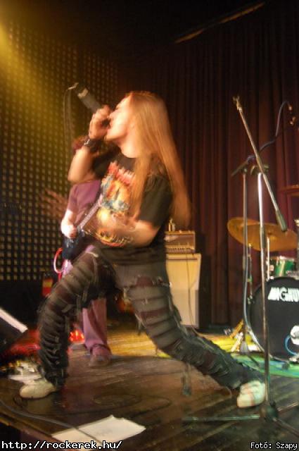  Mr Eddie Krueger,  Nilakantha, Revolution - Fot: Szapy
