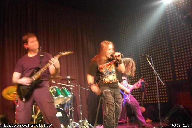  Mr Eddie Krueger,  Nilakantha, Revolution - Fot: Szapy