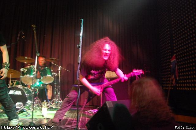  Mr Eddie Krueger,  Nilakantha, Revolution - Fot: Szapy