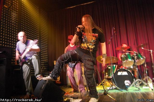  Mr Eddie Krueger,  Nilakantha, Revolution - Fot: Szapy
