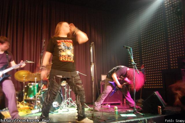  Mr Eddie Krueger,  Nilakantha, Revolution - Fot: Szapy