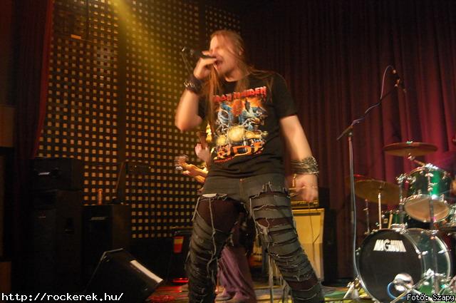  Mr Eddie Krueger,  Nilakantha, Revolution - Fot: Szapy