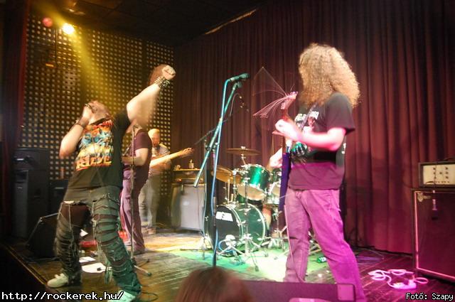  Mr Eddie Krueger,  Nilakantha, Revolution - Fot: Szapy