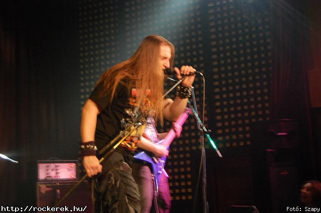  Mr Eddie Krueger,  Nilakantha, Revolution - Fot: Szapy