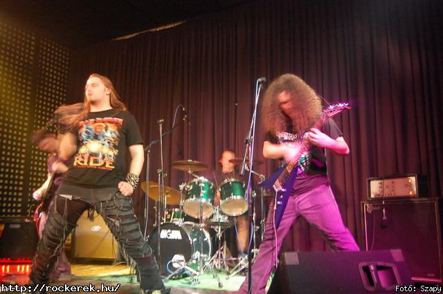  Mr Eddie Krueger,  Nilakantha, Revolution - Fot: Szapy