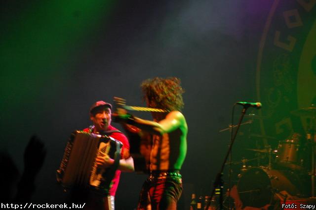  Gogol Bordello,  Skindred - Fot: Szapy