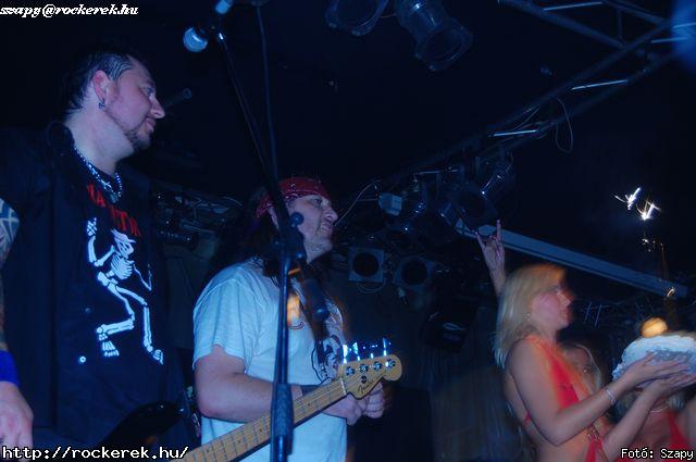  Hartmann Zoltn (alcoholica), Hollywood Rose, Nagy Dvid (pokolgp) - Fot: Szapy
