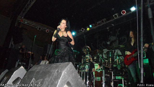  Amberian Dawn,  Xandria, Serenity, Van Canto, Tristania - Fot: Riana