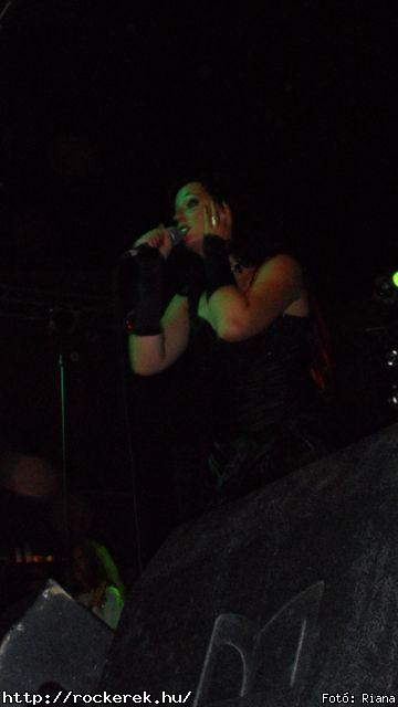  Amberian Dawn,  Xandria, Serenity, Van Canto, Tristania - Fot: Riana