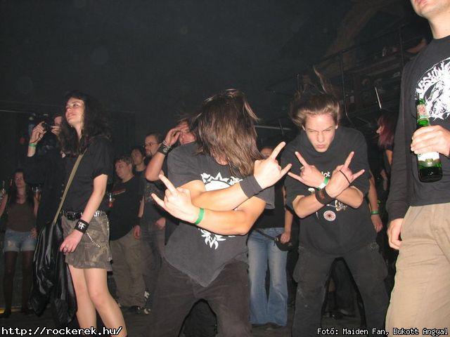  Obstruction, Sinathrop - Fot: Maiden Fan, Bukott Angyal