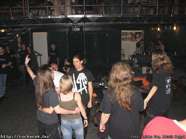  Obstruction, Sinathrop - Fot: Maiden Fan, Bukott Angyal