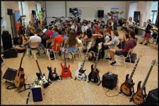 Rendhagy koncertek s workshopok (s telthz!) a Gitrmnia Tborban 