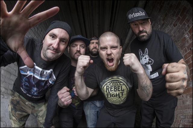 22.12815.231.54.a_hatebreed_es_meg_ket_hardcore_csapat_is_fellep_a_parkway_drive_elott_az_arenaban.jpg