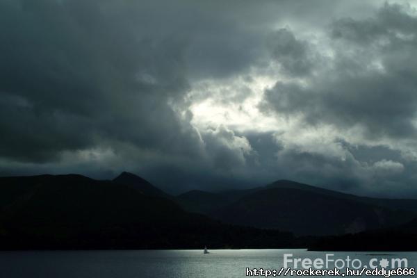1009_28_1---Storm-Clouds--Derwent-Water--Keswick--The-Lake-District_web