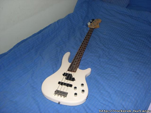 Gitrom (Bass)